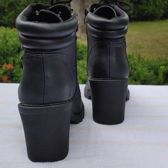 TORRID lace up Ankle boots platforms Sz 10.5 - Picture 3 of 8